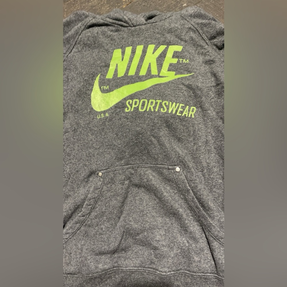 Green and grey Nike hoodie size medium